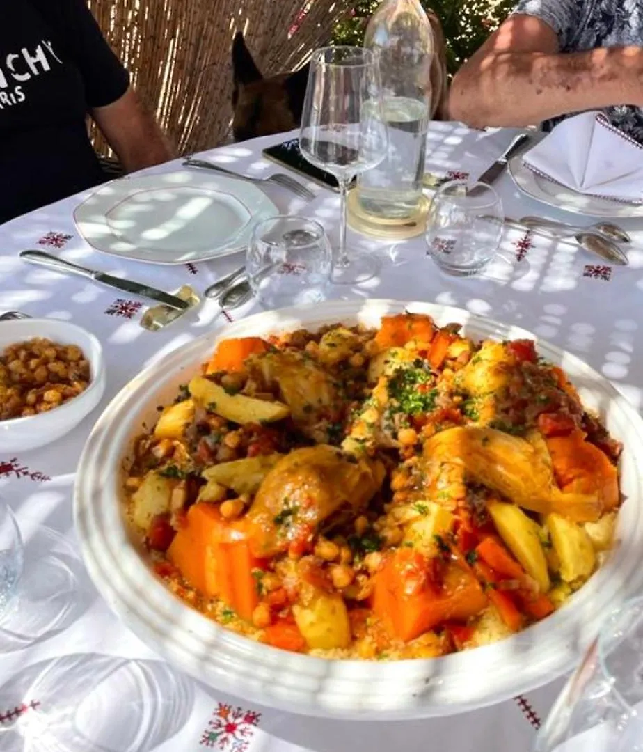 에사우이라 El Melk Mansour B&B